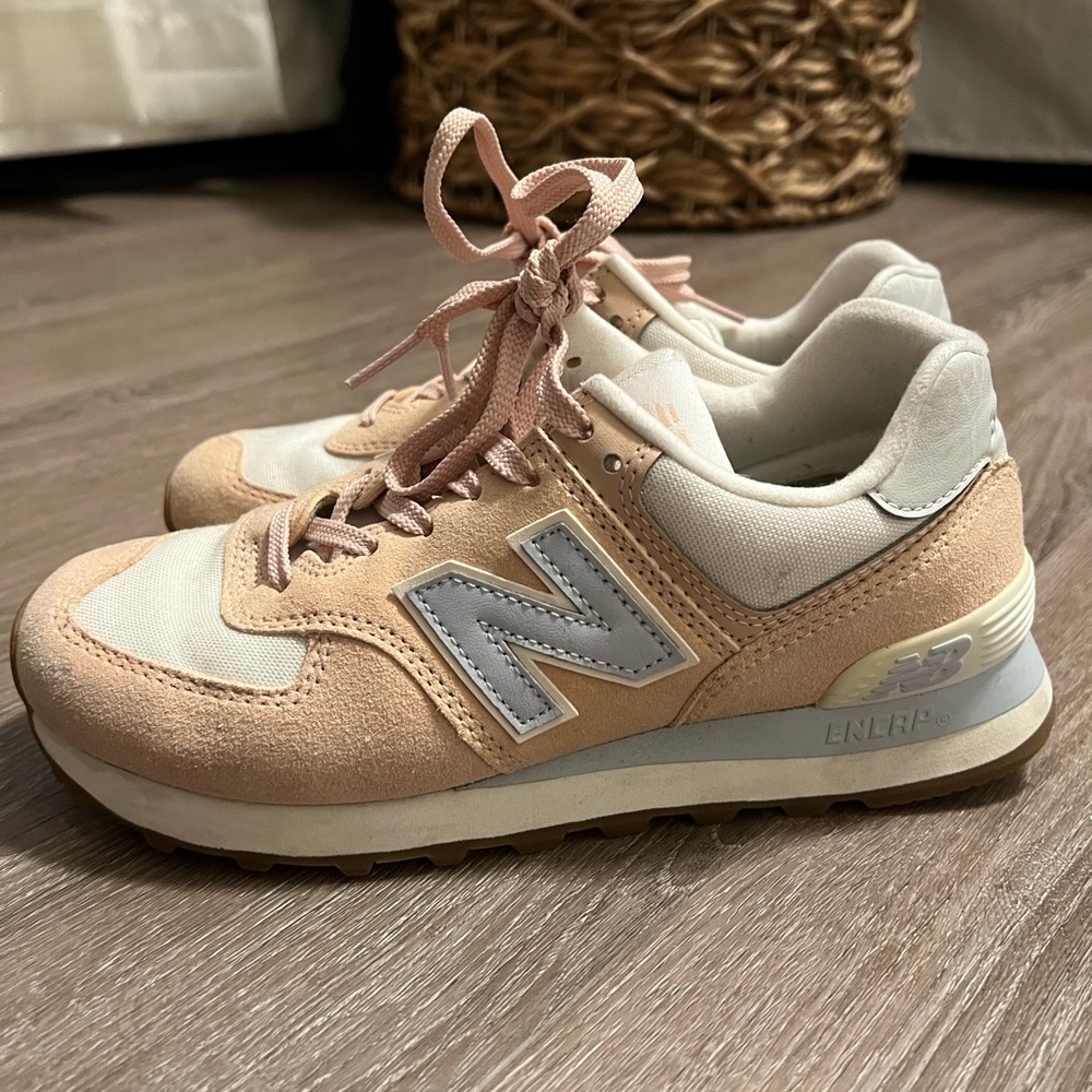 Used New balance 574 Shoes